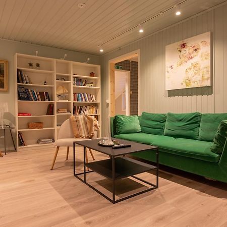 Urban And Stylish Apartment In City Centre トロムソ エクステリア 写真