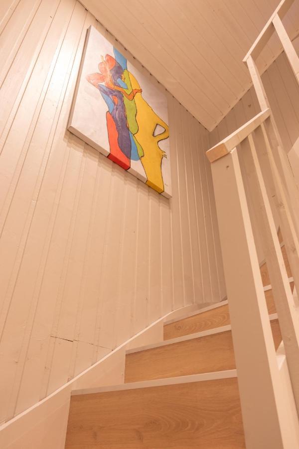Urban And Stylish Apartment In City Centre トロムソ エクステリア 写真