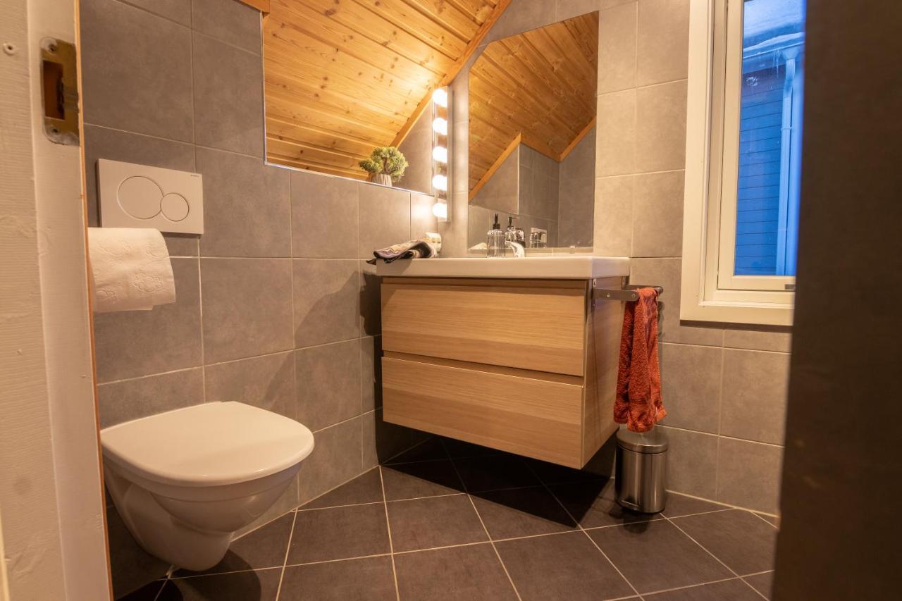 Urban And Stylish Apartment In City Centre トロムソ エクステリア 写真